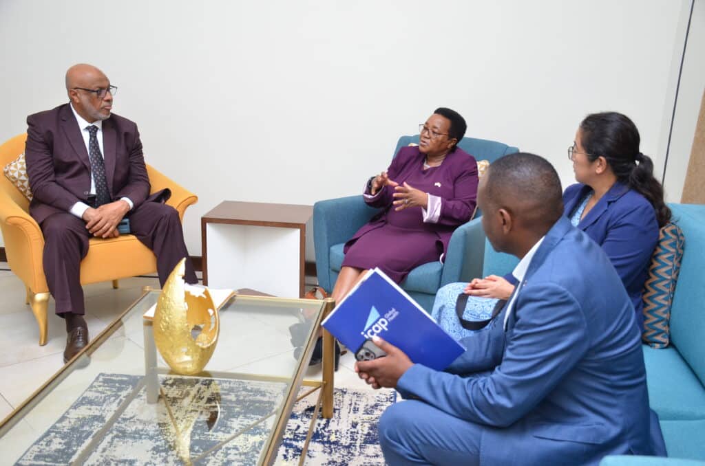 Minister of Health meets with ICAP and CDC in Zanzibar